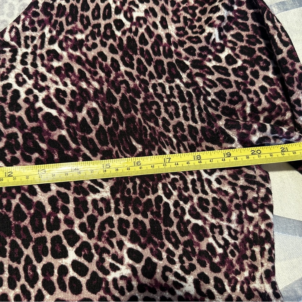 Leopard Print V-Neck Women's Top in Plum - Picture 5 of 7